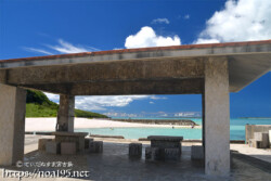 海辺の東家とパチャビーチ-来間漁港