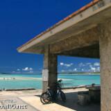 ビーチのそばの東家-来間漁港