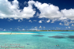 パチャビーチの青い海