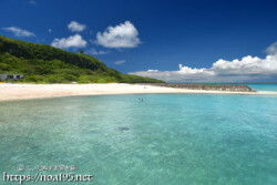 パチャビーチと青い海