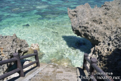 シンビジの青い海へ続く階段-伊良部島