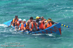【職域対抗第7レース】渾身の櫂さばき-池間島海神祭